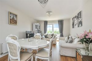 Living Room- click for photo gallery